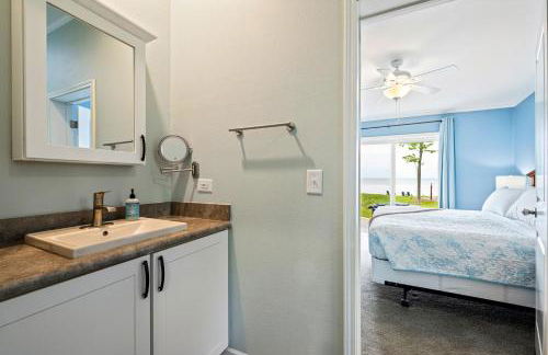 Bayfront Escape Hot Tub, Kayaks Dogs Welcome - Photo 21