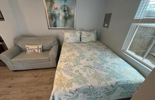 Seahorse - Tiny Home 1.2 Mi, 2 Beach Kitchen W & D Queen Bed - Foto 3