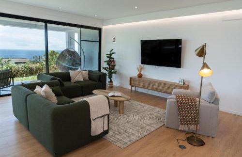 Auréa House - 4BR Azores Villa with Ocean View, BBQ & AC - Photo 6