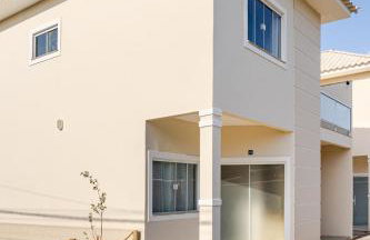 Casa espaçosa com quintal perto da lagoa - Foto 2