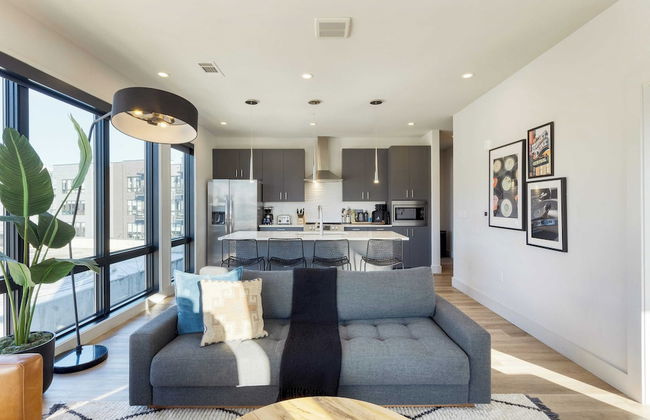 New Modern 2bdr in Walkable Midtown w/ Gym, Pool Honkey-tonk by Avantstay - Foto 20