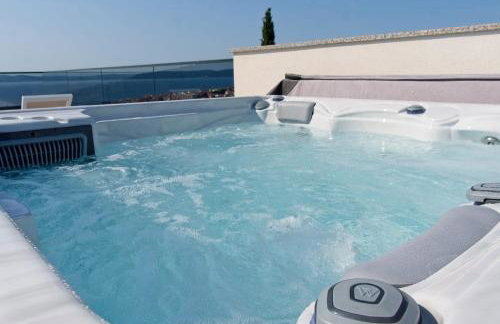 Apartment Ivano with pool & jacuzzi - Photo 23
