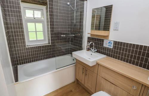 Corner Cottage - Photo 12