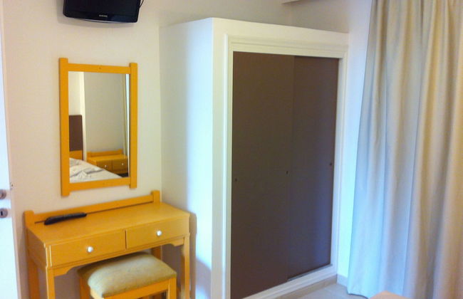 Fantasia Hotel Apartments - Photo 25