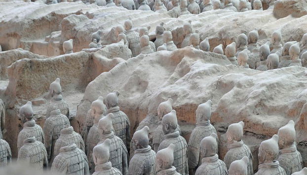 Ganztagesausflug zur Qin-Dynastie mit Töpferei-Workshop und Herstellung von Terrakotta-Kriegern - Foto 5