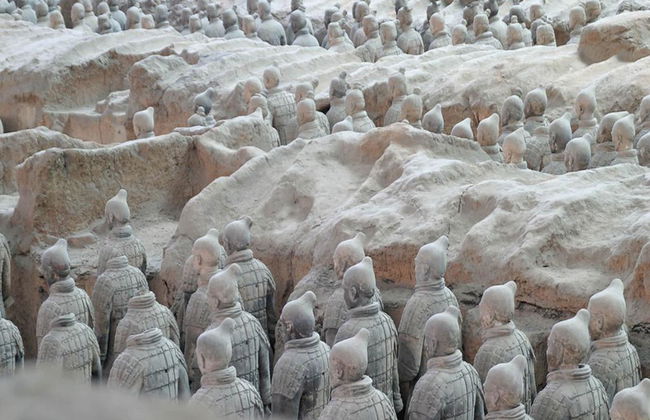 Ganztagesausflug zur Qin-Dynastie mit Töpferei-Workshop und Herstellung von Terrakotta-Kriegern - Foto 5