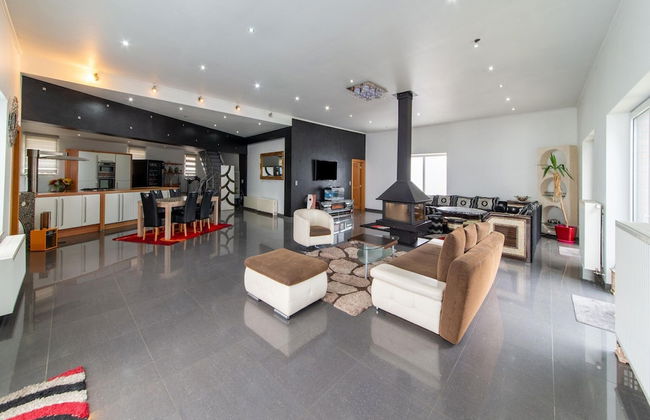 Modern Holiday Home in Verviers With Indoor Pool - Foto 17