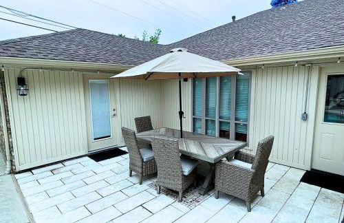 Sparkling Pool Retreat Near Legacy West by Vacation Your Way - Foto 44