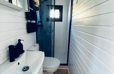 Waterview - Schwimmendes Ferienhaus auf dem Wasser mit Blick zur Havel, inkl Motorboot zur Nutzung - Foto 7