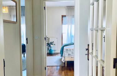 Serene Coastal Retreat with king Bed & Pool in Lavra - Foto 25