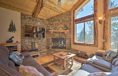 4 Mi to Snow Summit Cabin with Mtn Views and Decks - Foto 3