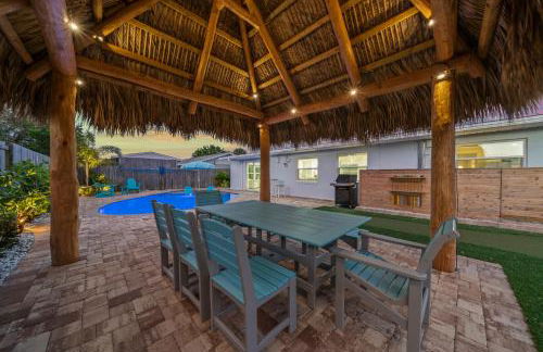 Island Oasis with Heated Pool Private Tiki Bar! - Foto 22