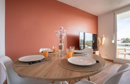 Le Jean Moulin T2 air-conditioned private parking balcony - Foto 15