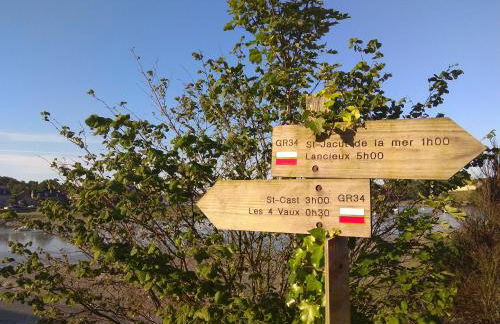 Maison Cosy entre CAP FREHEL et SAINT MALO 1km PLAGE 5min GR34 Wifi Jardin Vélos "CASA OHANA" - Foto 48