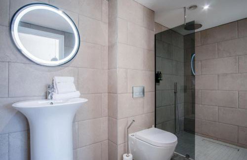 Suite 11 - Sleeping Giant Hotel - Pen Y Cae Inn - Foto 10