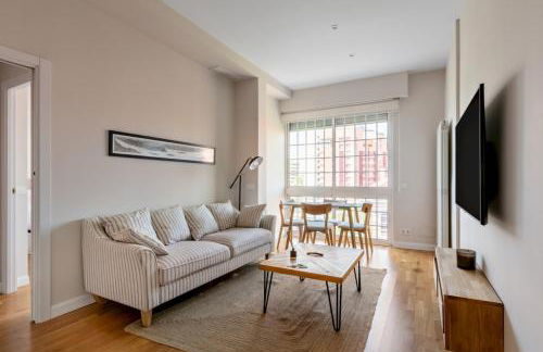 Bright with views - 2Bd 1Bth- Av América - Photo 1