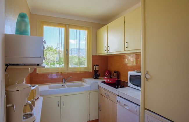 Cosy Holiday Home in Cargese Corse-du-sud Near Sea - Foto 19