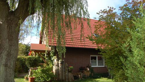 Eule ost Ferienhaus im urigen Garten - Foto 2