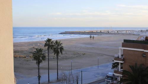 At151 Flat with Airco,building in front of the beach - Foto 1