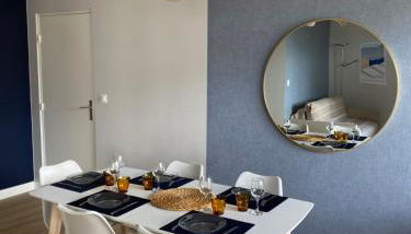 Appartement 5 personnes 65m2 avec balcon, vues partielles mer, 150m de la plage et centre, wifi et parking privé - Photo 5