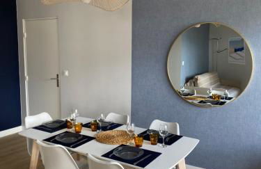 Appartement 5 personnes 65m2 avec balcon, vues partielles mer, 150m de la plage et centre, wifi et parking privé - Photo 5