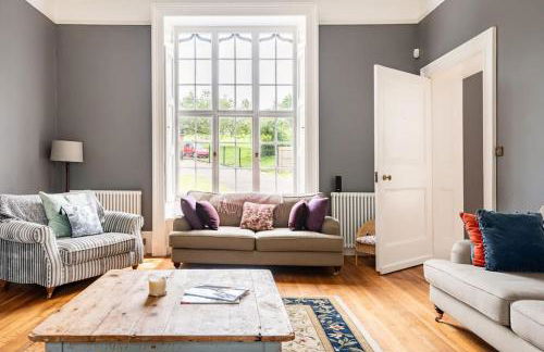 Cotswold Cheltenham, whole house with hot tub - Photo 9