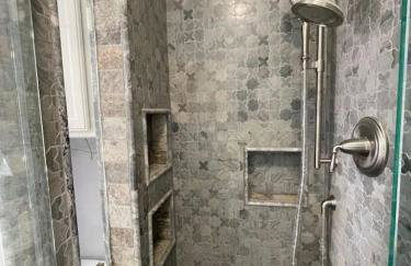 Downtown 3BR duplex full kitchen parking off i-787 - Foto 16