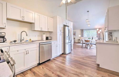 Waterfront Cottage with Private Beach and Deck! - Foto 9