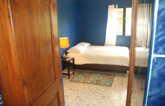 E&J Boutique Residences - Photo 11