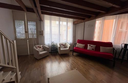 Paris Eiffel Tower et Disney apartments, parkings gratuits et sécurisés, 10 minutes métro to Paris - Foto 32