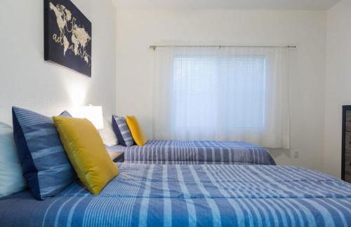 Modern Retreat in Ahwatukee Heated Pool Spa Gym - Foto 22