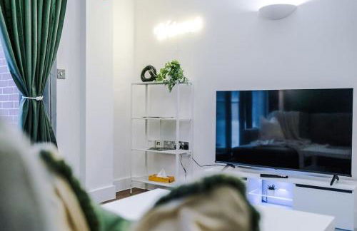 Spacious Deansgate Apartment, Free Park, Sleeps 8 - Foto 23