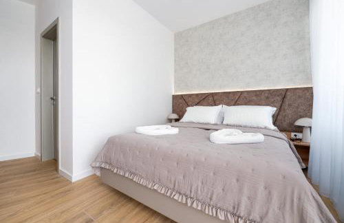 Villa Mirakul, new modern villa with swimming pool, close to the beach, children playroom, quiet area- by TRAVELER tourist agency Krk - ID 2680 - Foto 36