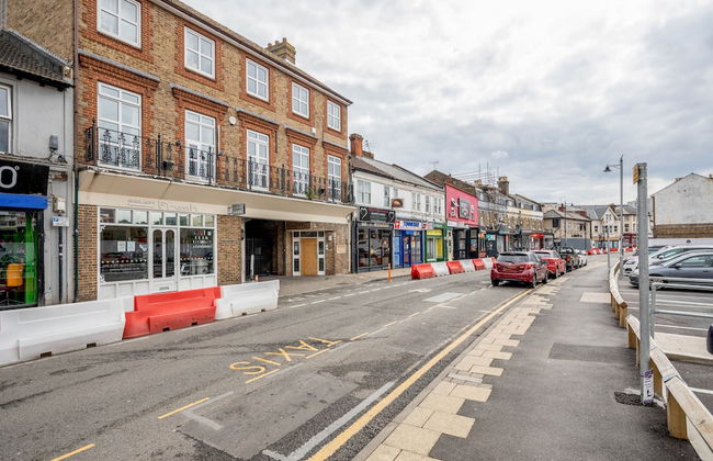 Luxury 3 Bedroom Apartment with Parking - Foto 43