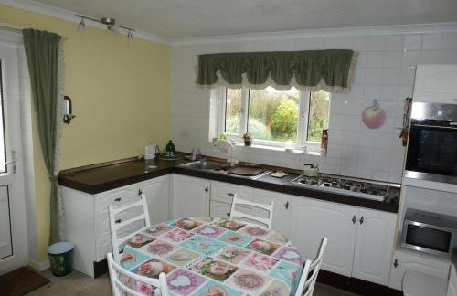 Beautiful 'Rose-Dene' with ample parking - Foto 16