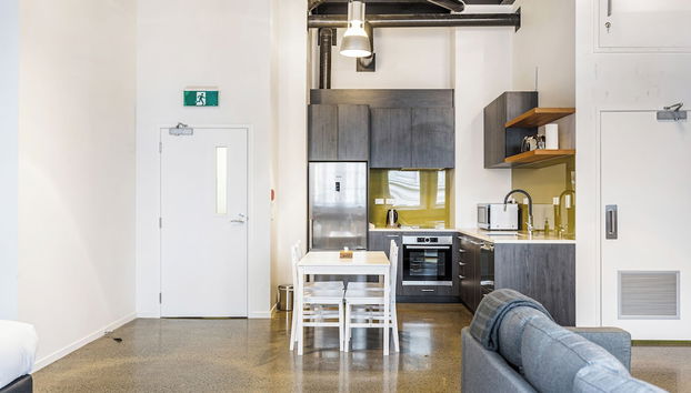 Modern Studio + Prime Location by Zodiak Stays - Foto 5, Servicio de comidas en la habitación