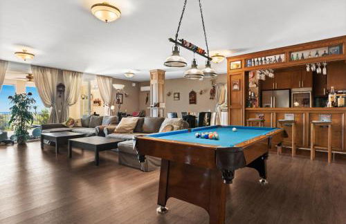 Infinity pool mansion by Costarentals - Ref 85 - Photo 9