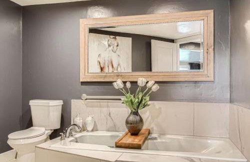 Spacious Suite Mtn Views Peaceful & Private - Foto 11