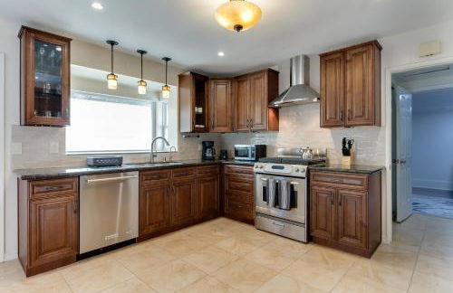 4 Bedroom West Hills Charmer with Pool and Jacuzzi - Foto 8