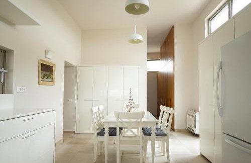 Villa - Sleeps 10 - Pool - Parking - Pool Table - Foto 32