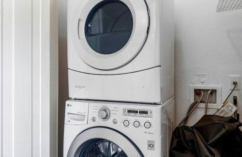 Palms & Pelicans - Photo 51