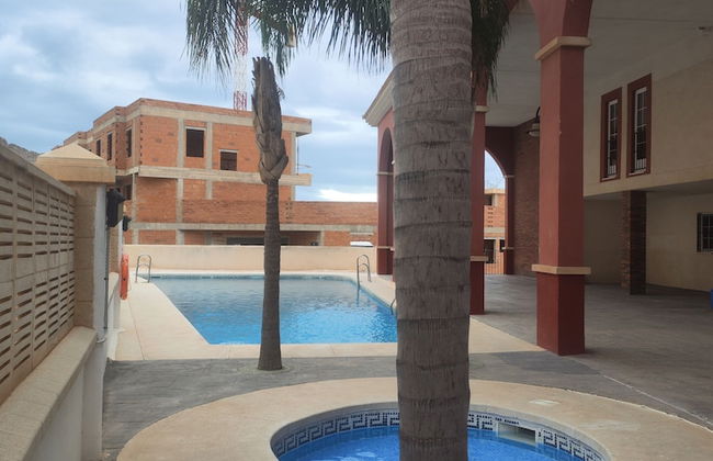 Charming Three Bedrooms Apartment With Seaview - Photo 17