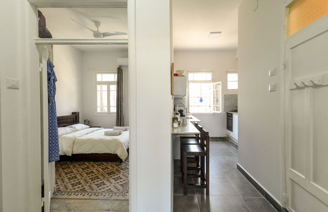Vintage Charm 1BR Apt w Balcony & View - Foto 30