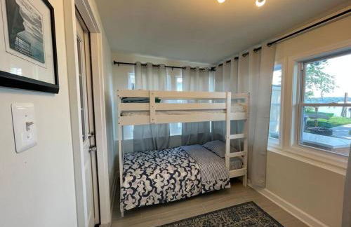 Waterfront Home with Private Beach, Stunning Views - Foto 57