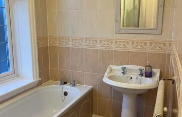 Brook Lodge Roof Terrace Apartment - Photo 20