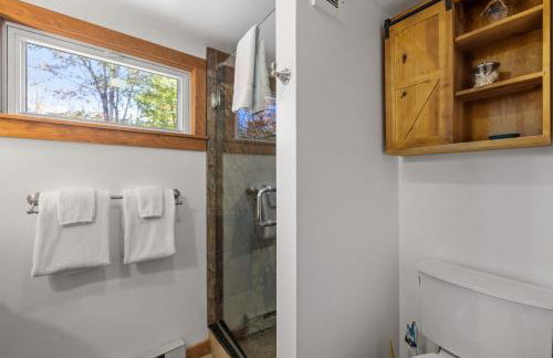 Secluded Cottage with hot tub, fire pit, and views - Foto 29