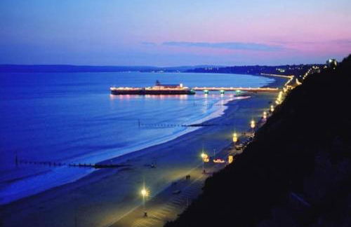 LOOKOUT by BOURNECOAST - A Stylish Flat with a Balcony, SEA GLIMPSES and Parking- Just a 10 Minute Walk to the Sandy Beaches - FM8405 - Photo 43