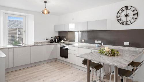 Stunning 2BR Apt - Central High Street Location - Foto 3, stove, dishwasher, toaster