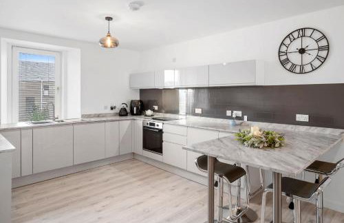 Stunning 2BR Apt - Central High Street Location - Foto 3