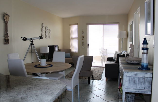 Stay Spectacular - Photo 21